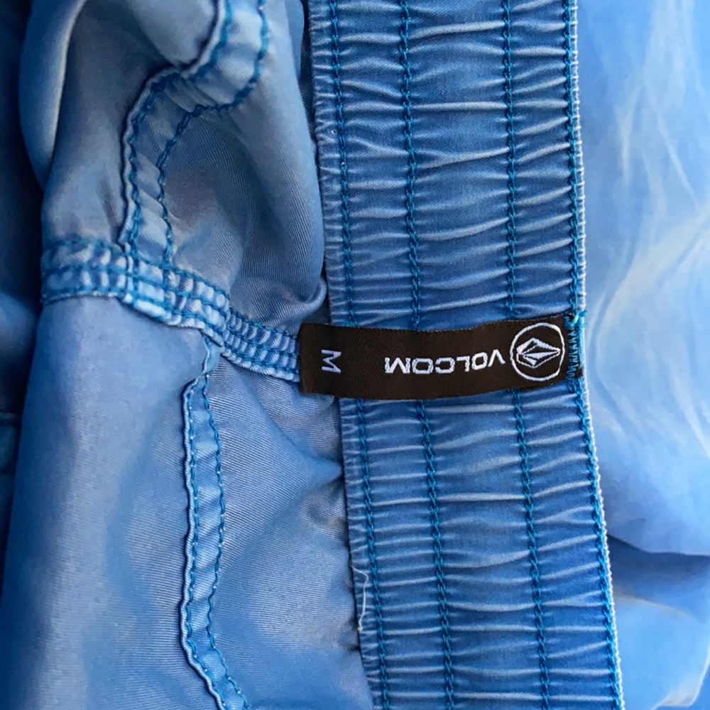 Volcom bathing suit - Picture 9 of 12